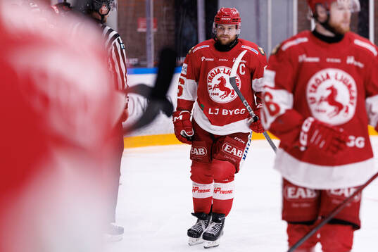 Troja/Ljungbys Dennis Fröland deppar