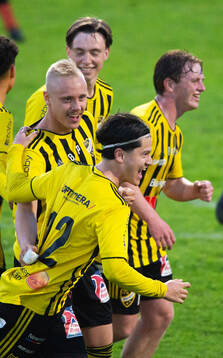 IFK Hässleholms Alexander Sjöström har nickat in