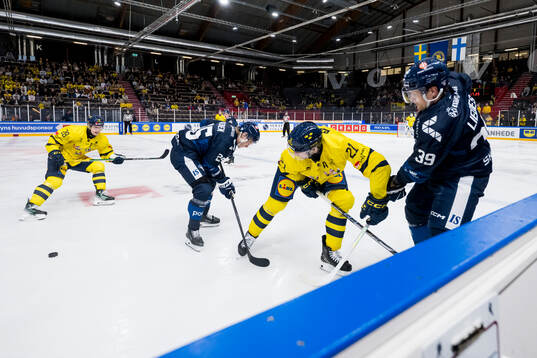 Anton Bengtsson and Christoffer Ehn of Sweden against Joona