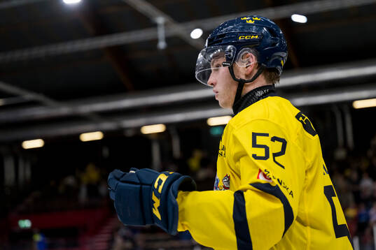 Felix Nilsson of Sweden celebrates