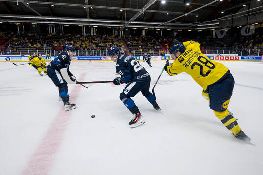 Patrik Puistola of Finland and Anton Bengtsson of Sweden