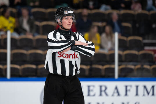 Linesman Andreas Strömberg