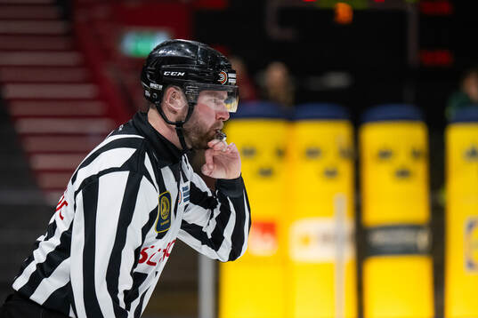 Linesman Andreas Svensson