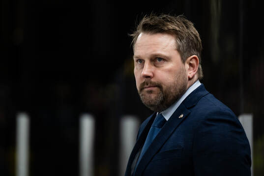 Head coach Head coach Anti Pennanen of Finland