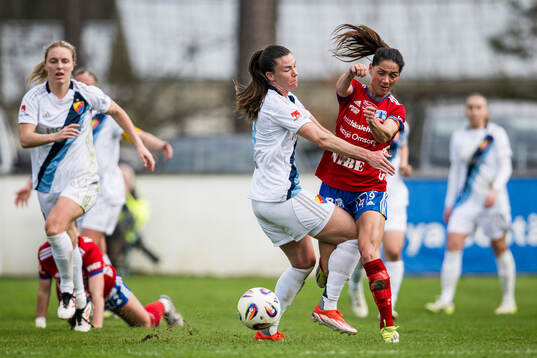 Djurgårdens Pauline Hammarlund och Vittsjös Elisabet