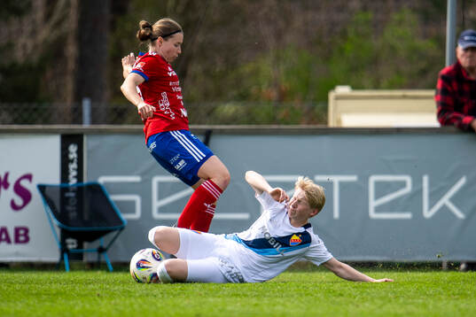 Vittsjös Heidi Kollanen och Djurgårdens Olivia Ulenius