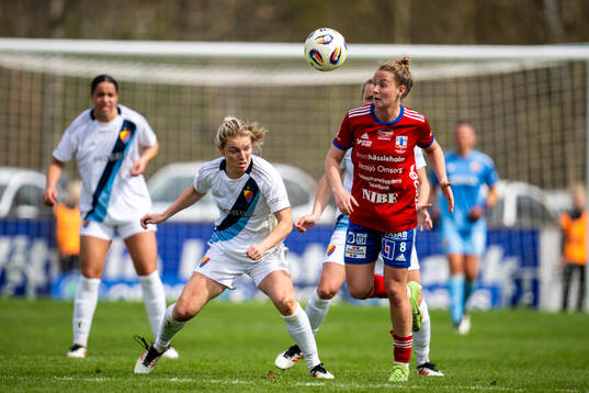 Vittsjös Sofie Rewucha och Djurgårdens Mimmi Larsson