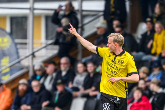 Mjällbys Herman Johansson jublar
