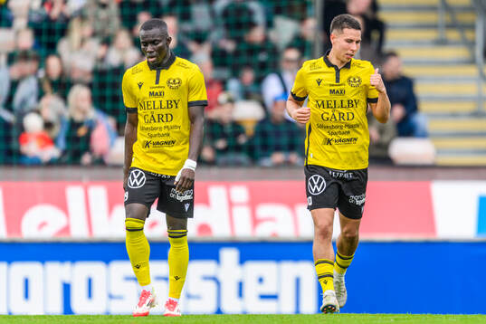 Mjällbys Nicklas Røjkjær jublar