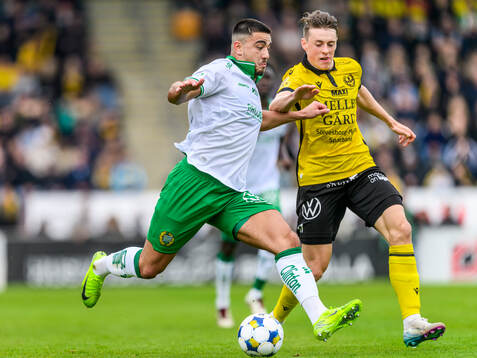 Hammarbys Jusef Erabi och Mjällbys Elliot Stroud
