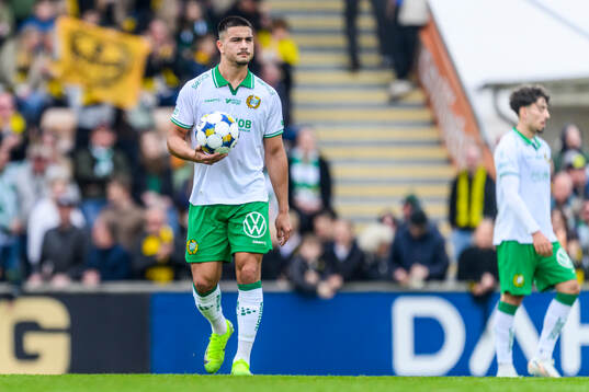 Hammarbys Jusef Erabi deppar