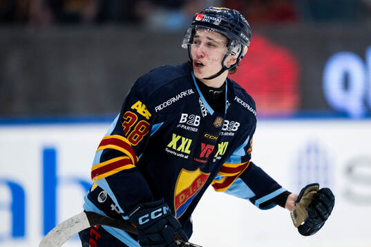 Djurgårdens Victor Eklund har ont