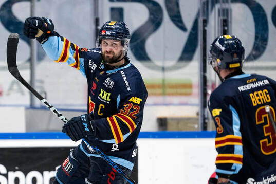 Djurgårdens Marcus Krüger jublar