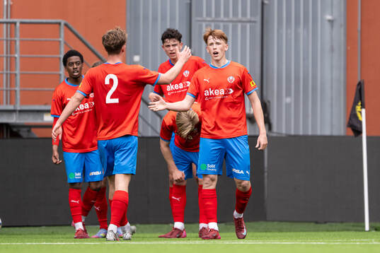 Helsingborgs Viktor Erlandsson Vilstrup jublar med