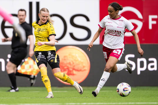 Elfsborgs Hanna Jiozon och IK Uppsalas Arsema Weldai