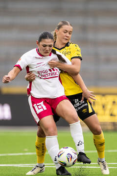 IK Uppsalas Amelia Olofsson och Elfsborgs Alice Broman