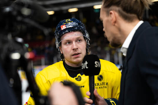 Oskar Steen of Sweden is interviewed