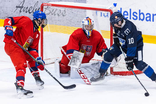 Adam Konvalinka, goaltender Tadeas Schejbal and Paavo