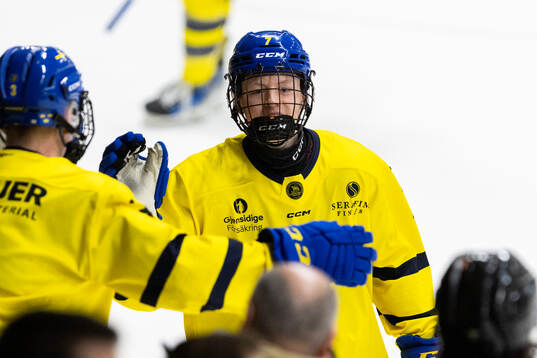 Douglas Johansson of Sweden celebrates