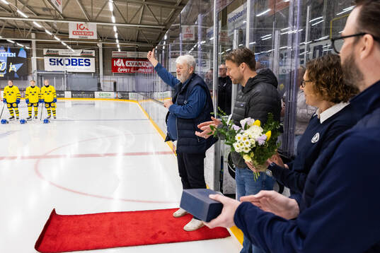 Pehter Linge, mångårig eldsjäl inom Svensk Ishockey