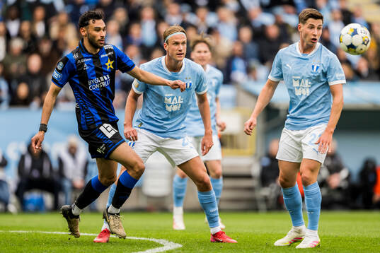 Sirius Joakim Persson och Malmö FFs Erik Botheim och Lasse