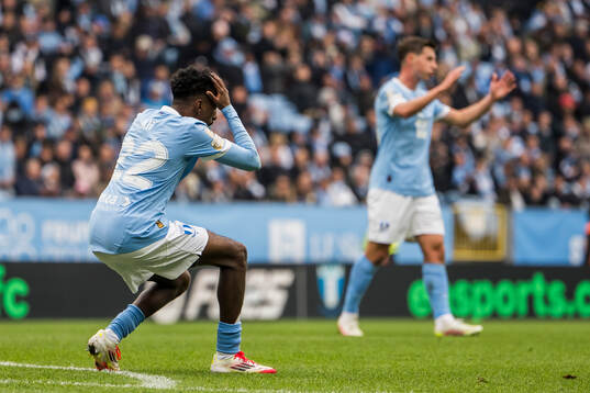 Malmö FFs Taha Ali deppar