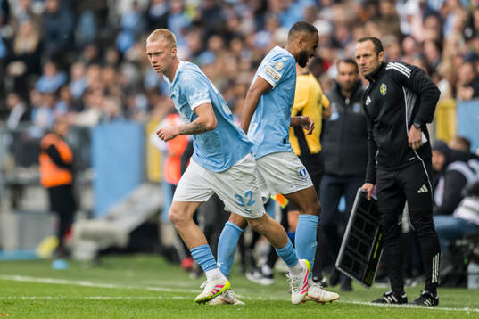 Malmö FFs Daniel Gudjohnsen och Isaac Kiese Thelin