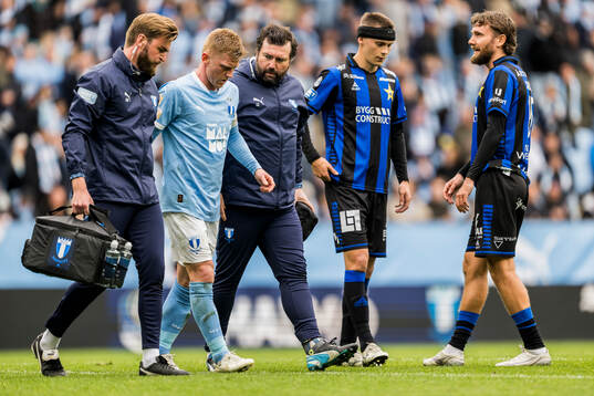 Malmö FFs Anders Christiansen har ont