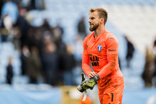 Malmö FFs Ricardo Friedrich deppar
