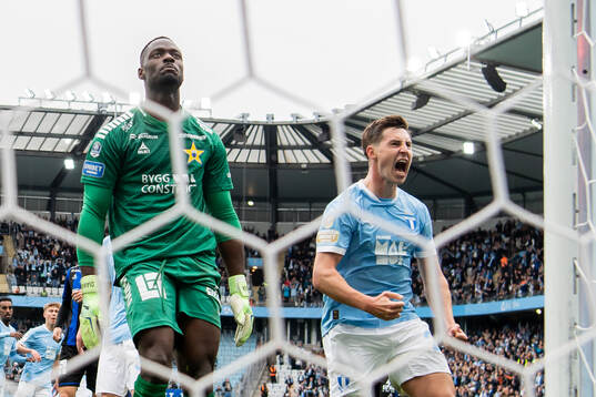 Malmö FFs Lasse Berg Johnsen jublar