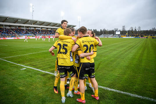 Elfsborgs Simon Hedlund jublar