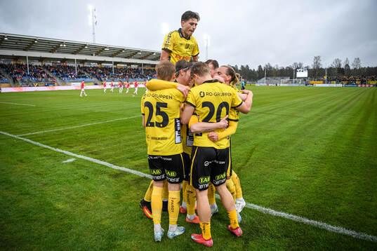 Elfsborgs Simon Hedlund jublar