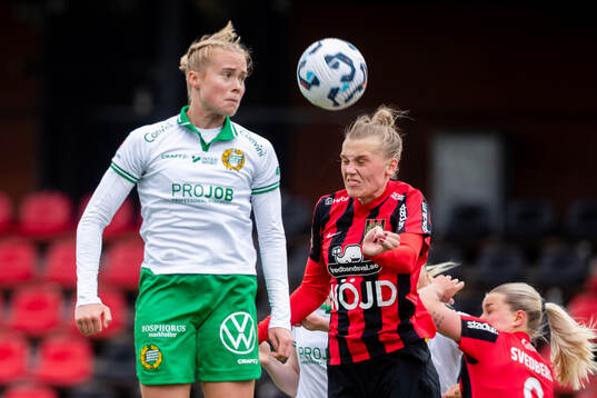 hammarbys Julie Blakstad och Brommapojkarnas Amanda Wulff