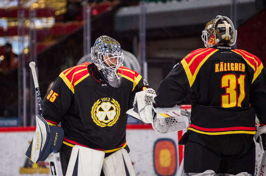 Brynäs målvakt Frans Tuohimaa och målvakt Erik Källgren