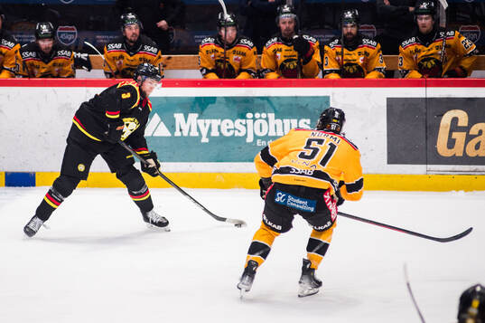 Brynäs Christian Djoos och Luleås Markus Nurmi