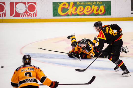 Brynäs Anton Rödin och Luleås Einar Emanuelsson
