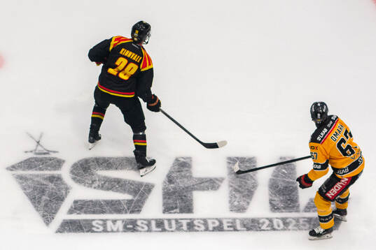 Brynäs Johannes Kinnvall och Luleås Linus Omark