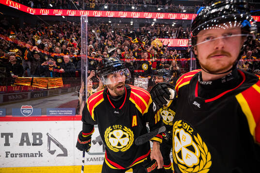 Brynäs Anton Rödin jublar