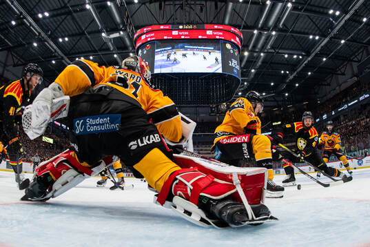 Luleås Jesper Sellgren och Brynäs Charles-Édouard