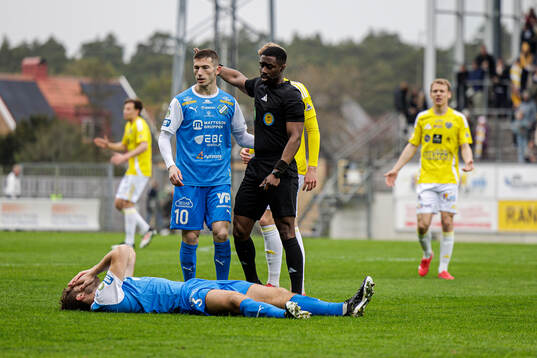 Oddevolds Erik Hedenquist har ont