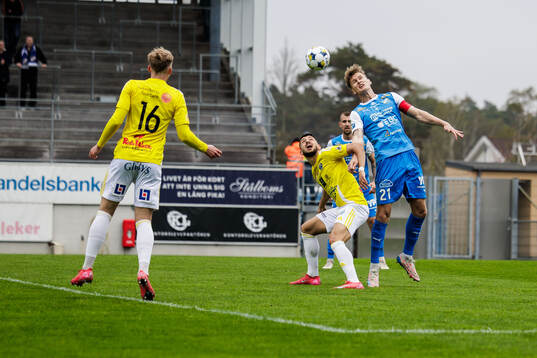 Falkenbergs Leonardo Farah Shahin och Oddevolds Alexander