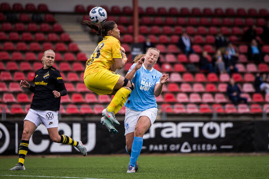 AIKs målvakt Jada Leanne Mathyssen Whyman och Malmö FFs