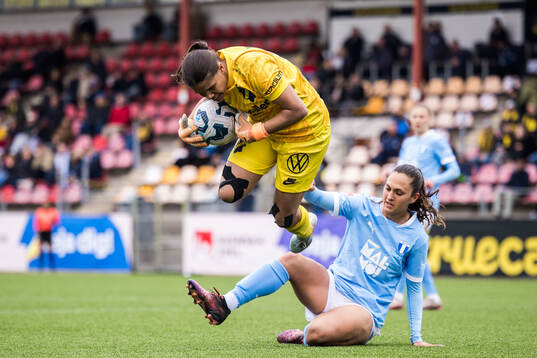 AIKs målvakt Jada Leanne Mathyssen Whyman och Malmö FFs