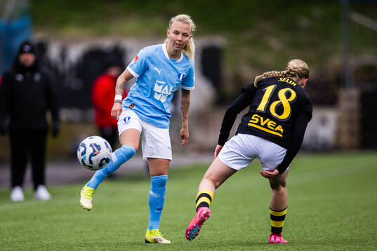 Malmö FFs Nathalie Hoff Persson och AIKs Nova Selin