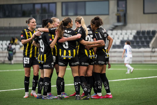 Häckens Felicia Schröder jublar
