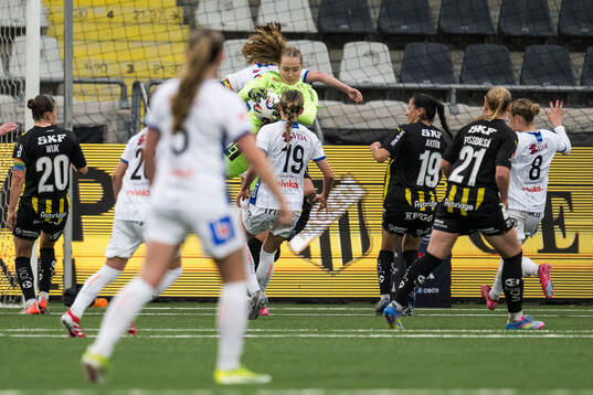 Häckens målvakt Fanney Birkisdottir