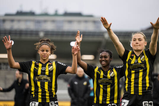 Häckens Felicia Schröder, Monica Jusu Bah och Paulina