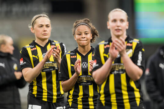 Häckens Felicia Schröder jublar