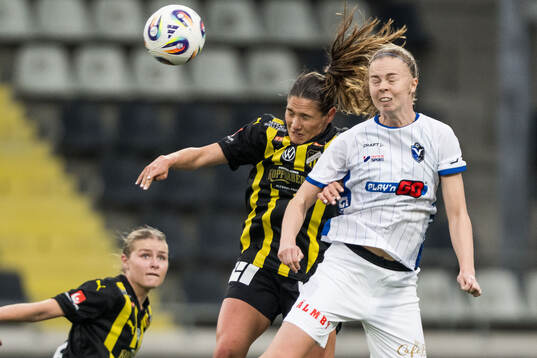 Häckens Mary Caroline Wickenheiser och Växjö DFFs Elin