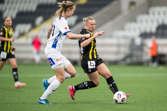Växjö DFFs Elin Nilsson och Häckens Matilda Nildén